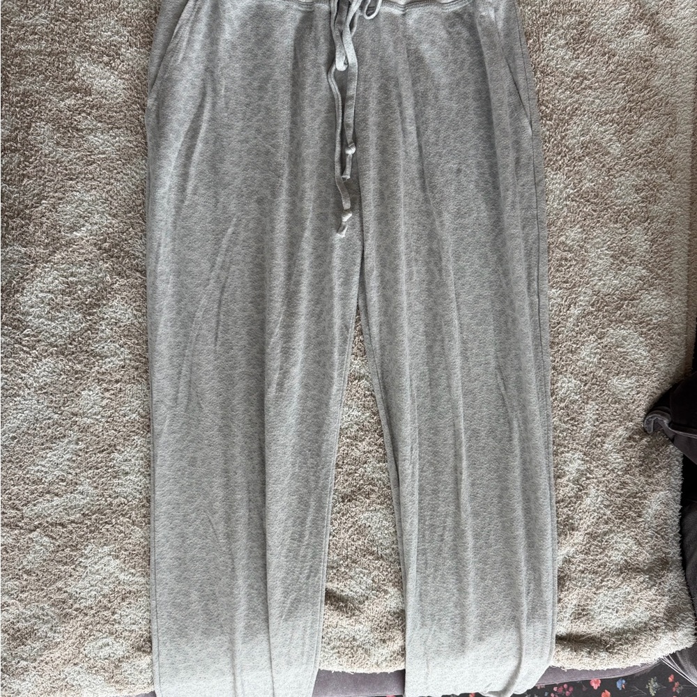 Beyond Yoga Light Gray Lounge Pants